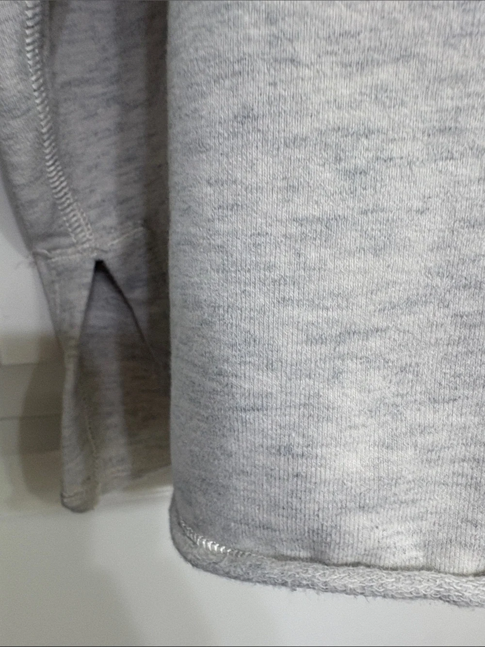 lululemon athletica Light Heather‎ Gray Cream Hooded Cropped Pullover Hoodie